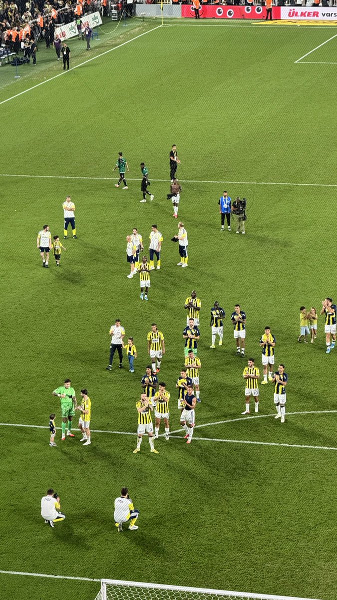 SaracFener's tweet photo. MAÇ SONU BİZİMKİLER. BU OYUN OLSUN, BU MÜCADELE OLSUN SKORUM ÖNEMİ YOK ! https://t.co/m62dO2xEV2