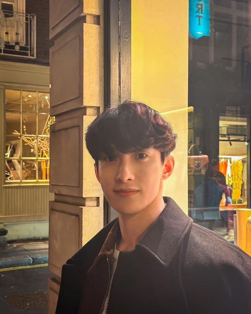 _seokmin's tweet photo. love u pretty boy hope ur having a great sunday https://t.co/8h3Ul9bOKI