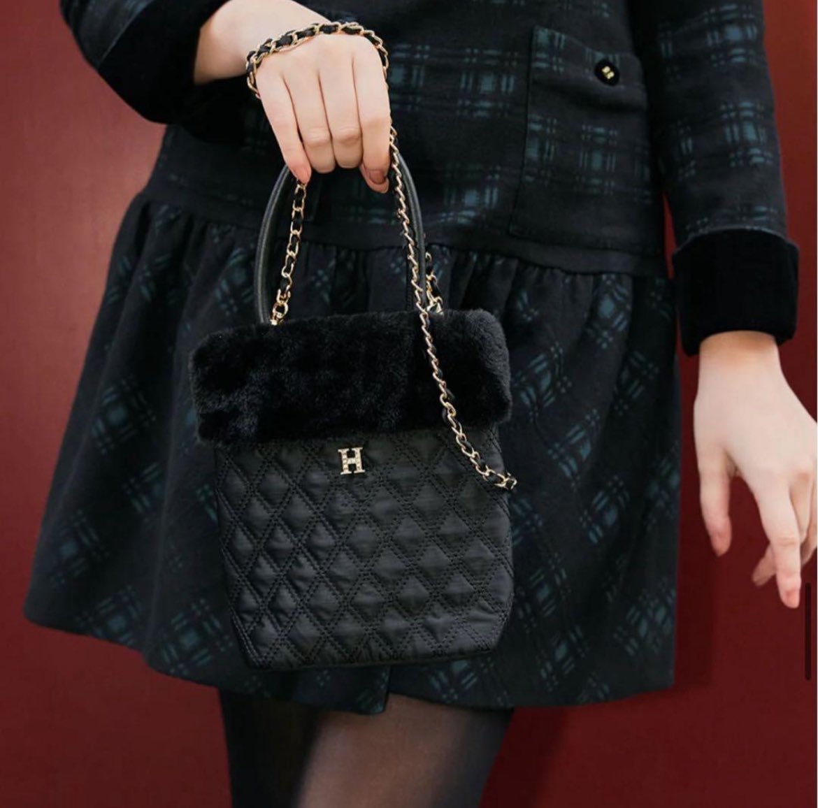 HLT x Hello Kitty Small Handbagが大変軽くて使いやすくて買って HLT x Hello Kitty Small Handbag ブラック