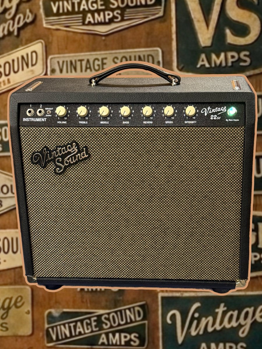 VintageSoundAmp's tweet photo. Point-to-point hand-wired boutique tube amplifier inspired by the classic 1960s-era Fender Deluxe Reverb circuit (the Blackface AB763) in a single channel package. #reverb #vintage #tone #limitedavailability https://t.co/ksQwpcnbbk