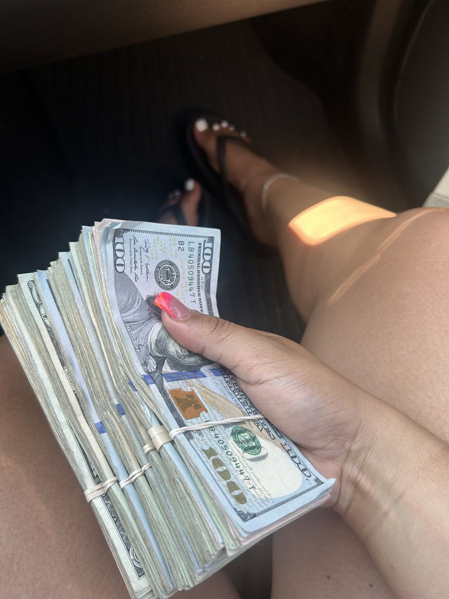 DelilahhSecret's tweet photo. It’s been a good summer, Come make it better!!

https://t.co/4YvnAwt069 

#spoilme #worship #goddess #findom #pp #paypig #payme #thequeen #sexyfeet https://t.co/PtzMwWTUD9