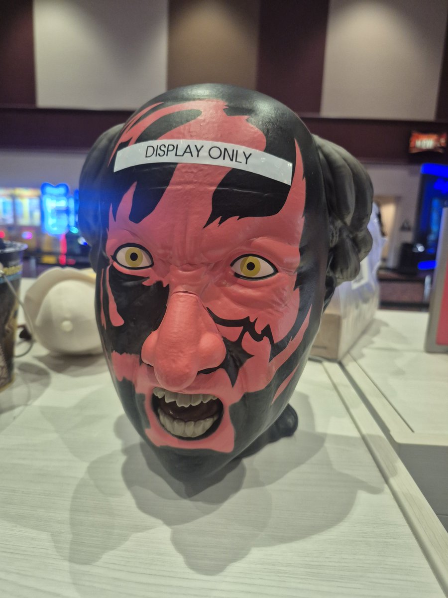 Brooney413's tweet photo. Time to enter the Further 
#Insidous @warnerbros

I'll have a video reaction after leaving the theater 

Almost done writing my Lanterns non-spoiler-currently in the process of writing 8 news stories and it's early election day so been extremely busy 😅 https://t.co/QweRi0Q9CG