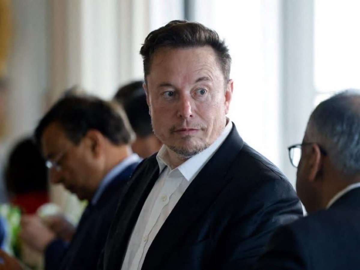 JFKcomentary's tweet photo. Would you let Elon run your country for a week?

A. ABSOLUTELY
B. HELL NO https://t.co/oiFtJUjsfs