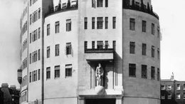 SirChuckles1962's tweet photo. Today in History (1932) The BBC begins its first experimental broadcast programming as the Empire Service. By the early 21st century the service broadcast in more than 40 languages to roughly 120 million people worldwide. #TodayinHistory https://t.co/rOfuNYEeAr