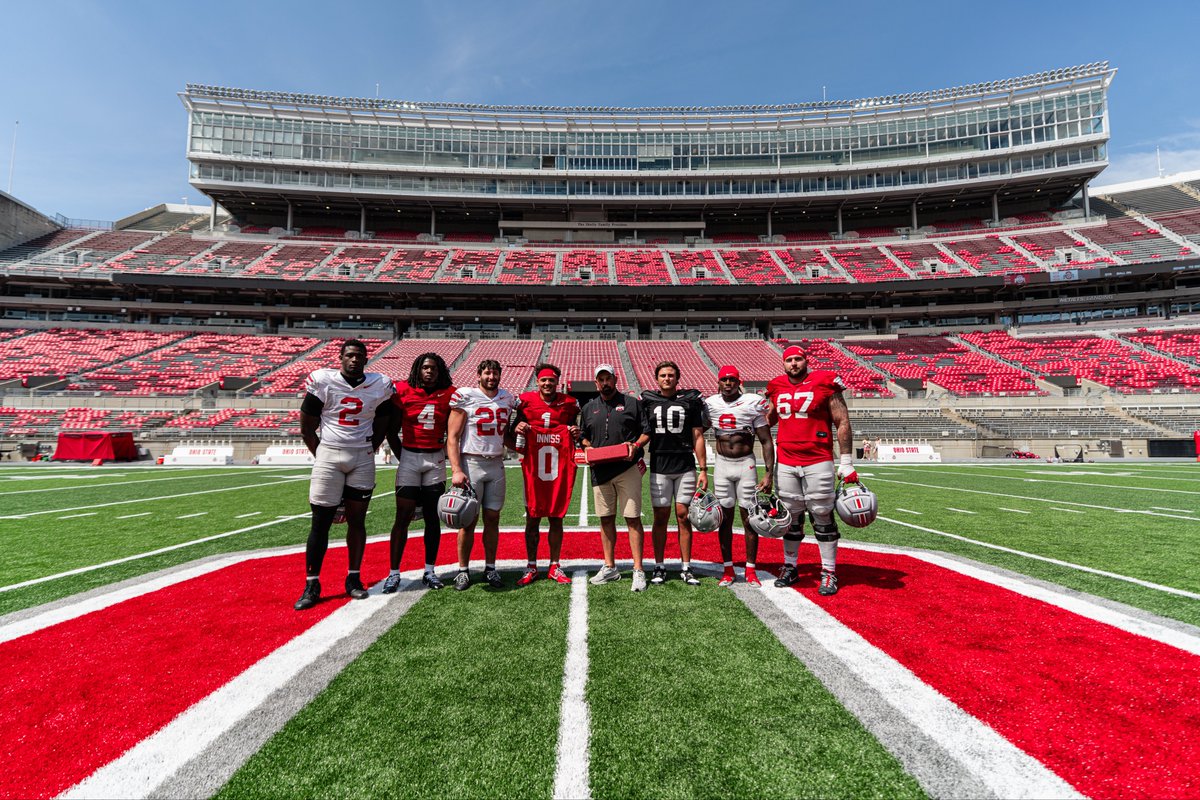 OhioStateFB's tweet photo. 𝐋𝐞𝐚𝐝𝐞𝐫𝐬 🫡
     
🌰 @juliansayin2 
🌰 @Brandon1inniss 
🌰 @Jermiah_Smith1 
🌰 @SiereveldAustin 
🌰 @payton_pierce26 
🌰 @Jaylenmcclain08 
🌰 @kjacksonjr_ https://t.co/tHqocIyFhG