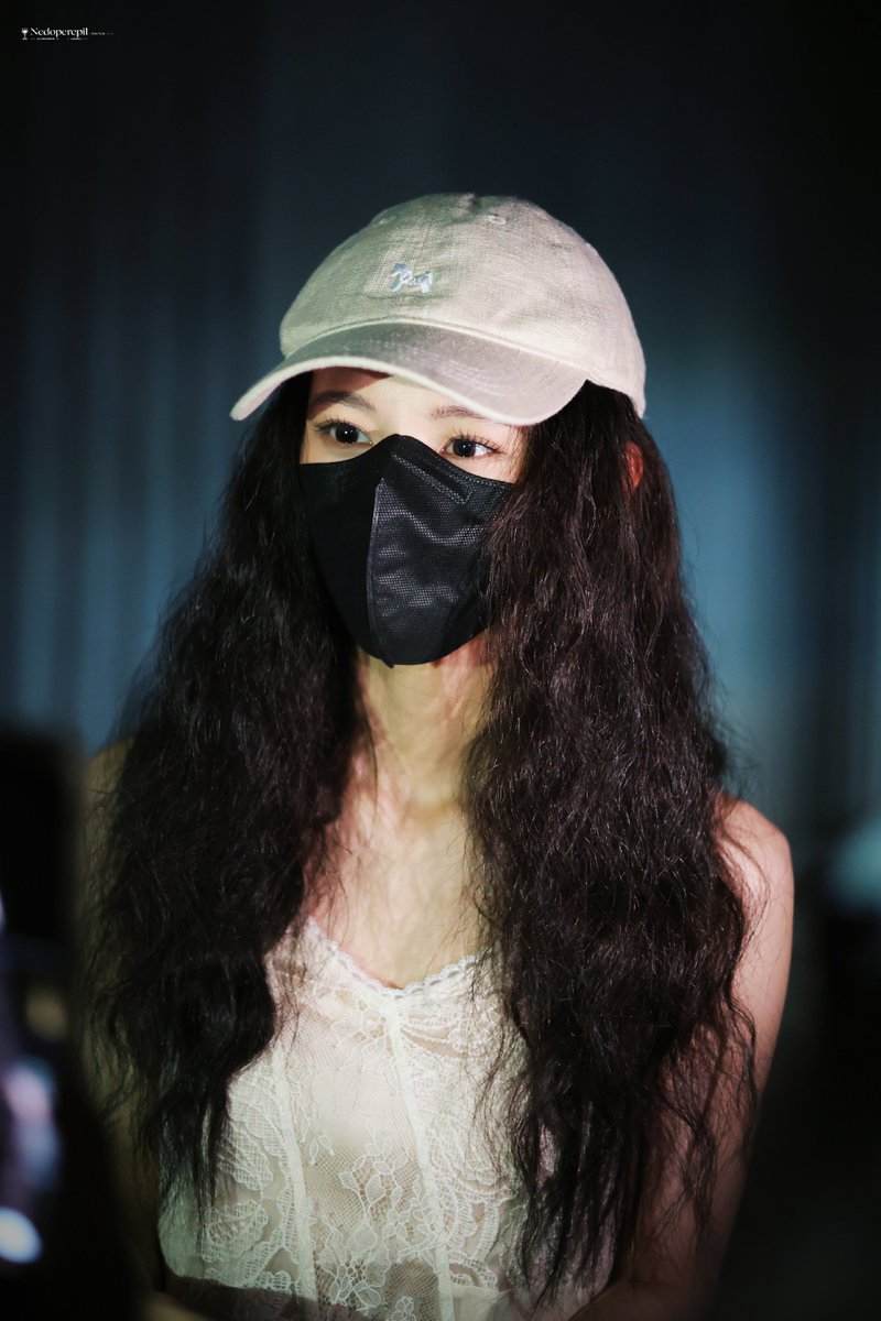 datdxt's tweet photo. 260823 심우결 허니성하천리 퇴근

늦게 퇴근했나보네ㅜㅜ

#심우결 #沈羽洁 #SheYujie https://t.co/Fw8zMhIVEQ