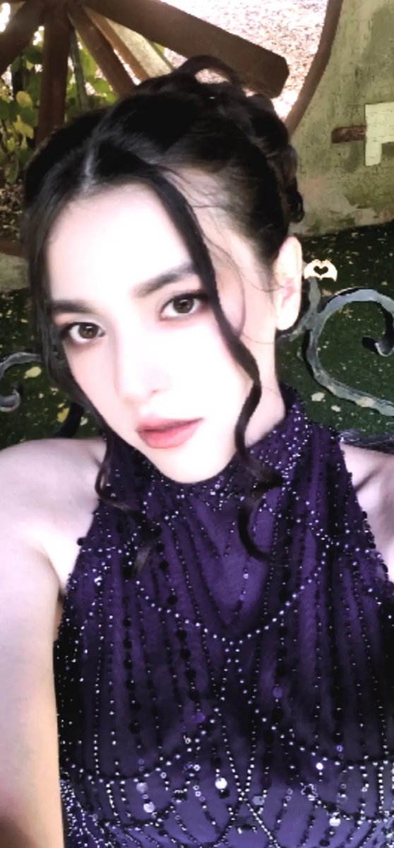 shownuayol's tweet photo. Mee https://t.co/9yGo8pM91R