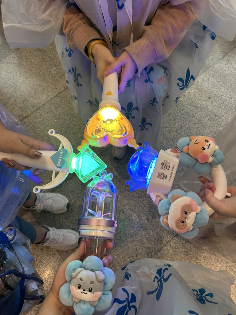 archersthesis's tweet photo. Happy bts day https://t.co/kb0S5iIdcg