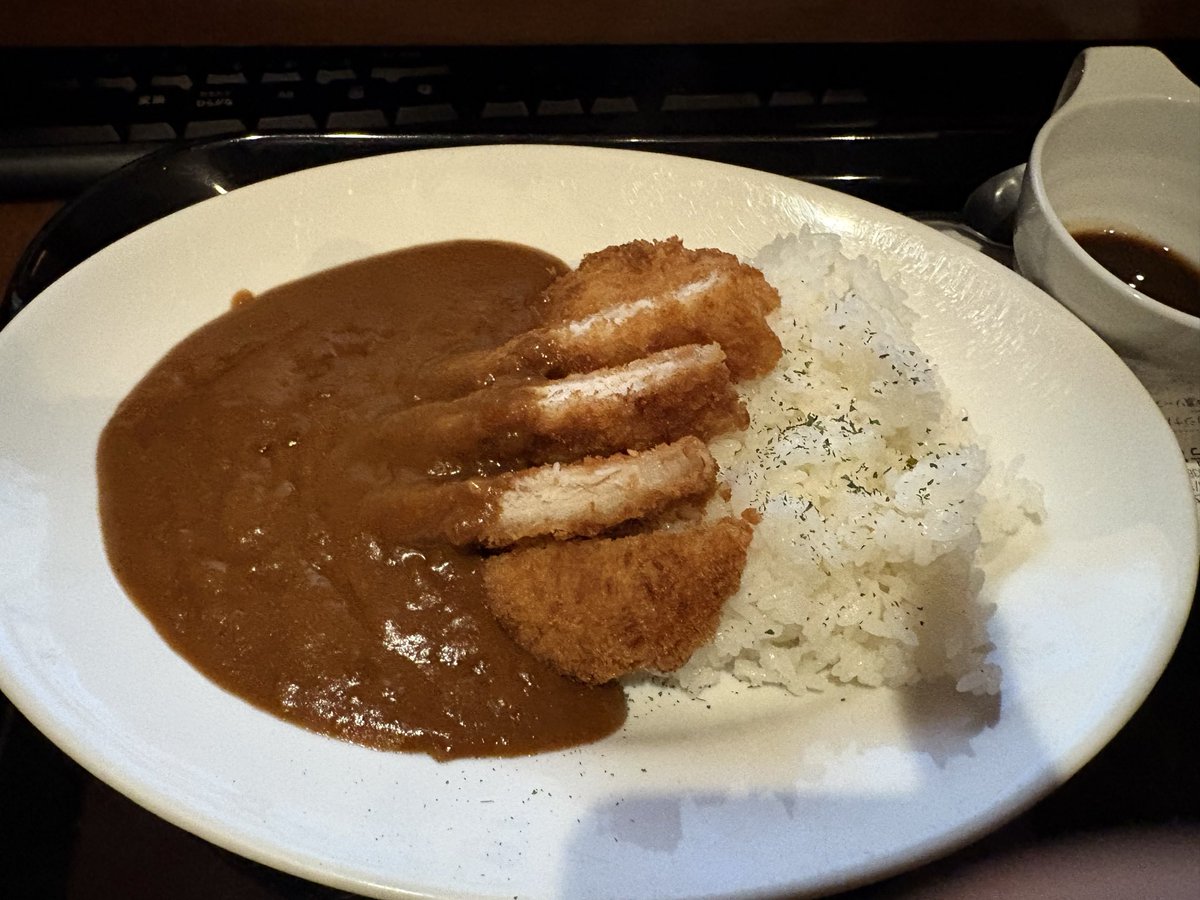 ishidasolid's tweet photo. 快カツカレーだ！ https://t.co/nyjNRs8WSZ