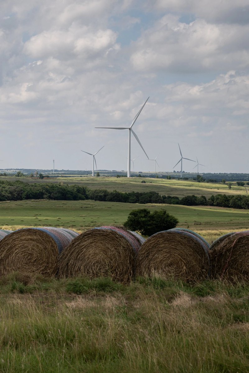 wordglass's tweet photo. Big Tech Is Now Targeting Native American Land for Massive Data Centers

The data center boom has roiled communities across the country, but on Native land, a Big Tech push for quick approvals has pitted the need for development against a history of exploitation.
1/13 https://t.co/7jnSDXtYJr