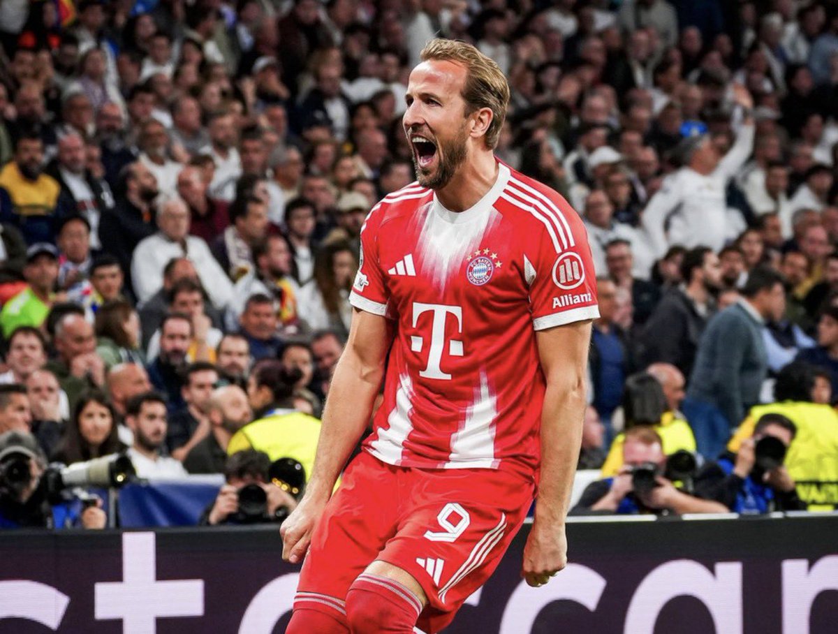 FabrizioRomano's tweet photo. 🚨🔴⚪️ Harry Kane on new contract at Bayern: “We'll talk this week and next. We'll just have an open discussion. We're not in a hurry or panicking”.

“My full focus is on Bayern Munich and the upcoming season. The talks will happen behind the scenes”. https://t.co/AY0BcOuE64