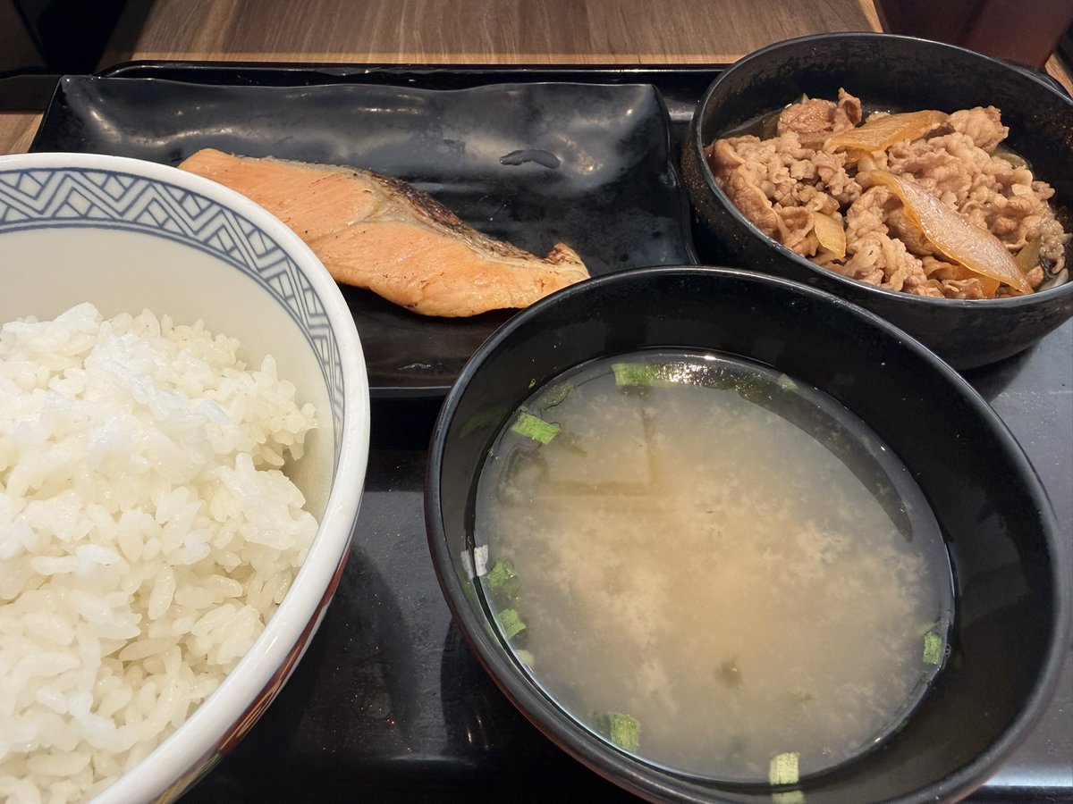 masashisander's tweet photo. 朝定食 https://t.co/pV7SSaVAJl
