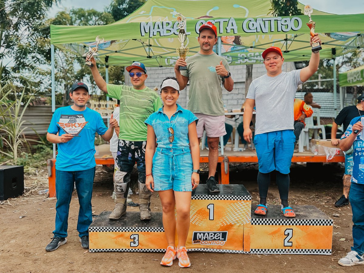 triunfo_ciudad's tweet photo. 💚💛🤍 𝑬𝒍 𝑻𝒓𝒊𝒖𝒏𝒇𝒐, 𝒕𝒊𝒆𝒓𝒓𝒂 𝒅𝒆 𝒕𝒓𝒊𝒖𝒏𝒇𝒂𝒅𝒐𝒓𝒆𝒔 ✊🏼

🏁🏍️ ¡El Triunfo vibró con la adrenalina del motocross!

Con gran éxito se desarrolló en la ciudadela Huacavilca la competencia de Motocross, donde pilotos provenientes de diferentes provincias del país.., https://t.co/MCyCHRjqyC
