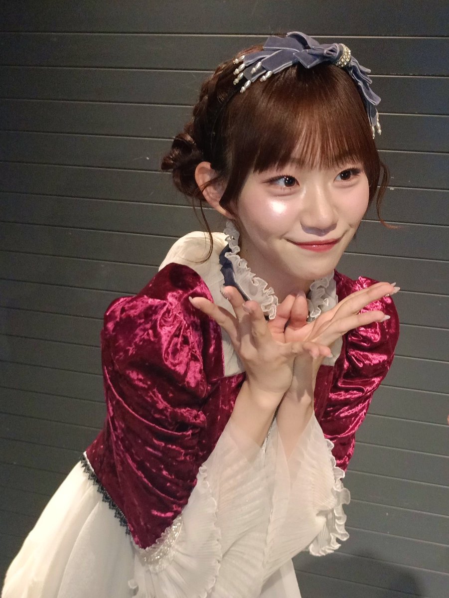 hrrn_mi_A_ydk's tweet photo. おはみぃあ🐰
今日は大阪から1日スタートなので、大阪での特典会の時の見つめ合い写真を🤍

新たなお友達とか、新たな趣味とか、もちろん新たなお仕事に取り組むのも含めて、みあさん充実してそうだな〜って見ております✨
この調子で毎日を楽しんで過ごしていきましょ✌️
#みぃあのとりこ　#雪月心愛 https://t.co/RuFH1I3yEA