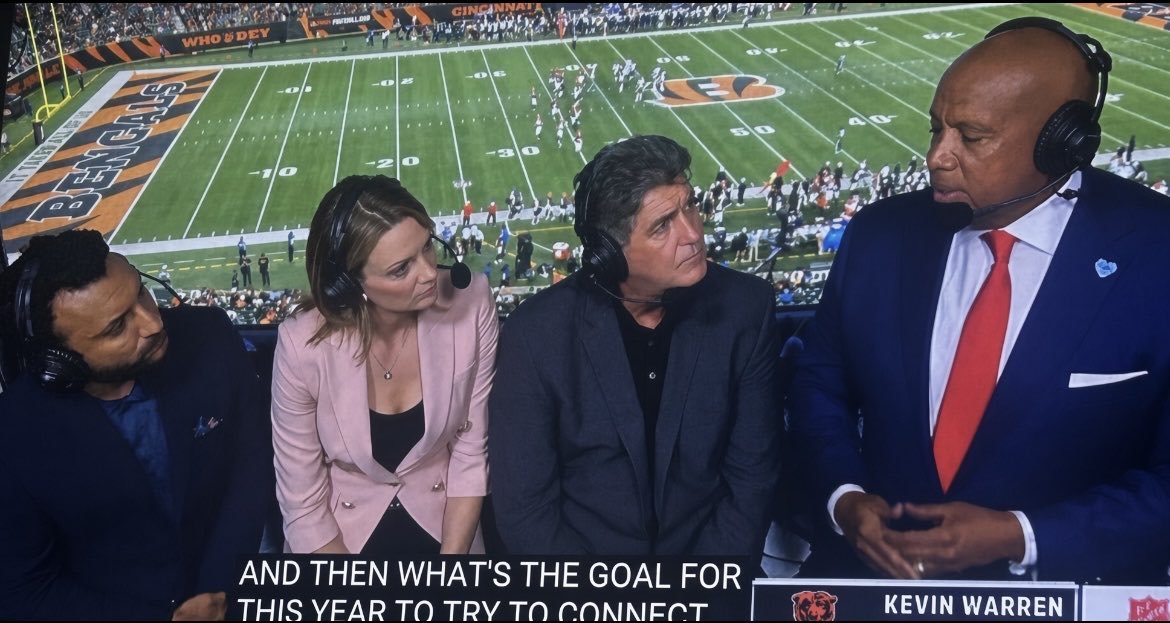 davebftv's tweet photo. How can we make this game worse? Ah, yes let's bring in Kevin Warren for some Bears stadium talk https://t.co/aKOLHtkyZ4