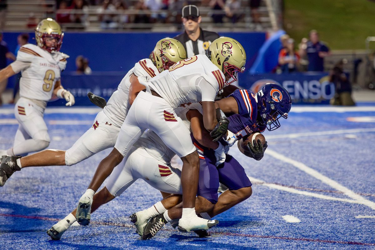 OaksChrstnLions's tweet photo. FOOTBALL WRAP
Chaminade 18, Oaks Christian 0
Joshua Tyler | sack | forced fumble | 15 tckl
Alifeleti Tuihalamaka | sack | 11 tckl 
Kellen Knox | sack | 10 tckl 
MJ Watson | INT | 2 passes defender | TFL 
Bronsen Jones | Fumble Recovery 
Damian Duff | .5 sack https://t.co/68abDfBktm