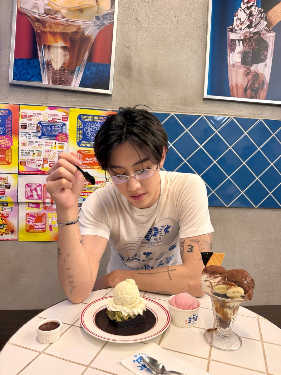 cyjprint's tweet photo. 260823 | INSTAGRAM [marktuan] 

“just a lil treat”

#MarkTuan #마크 @marktuan #GOT7 https://t.co/72bObIhiyb