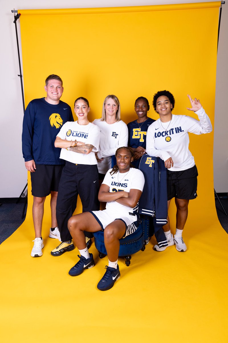 Jada_Patt's tweet photo. Thanks @CoachValKing &amp; @Lion_WBB for a Great official visit. Go Lions. https://t.co/r9DgFUpvgg