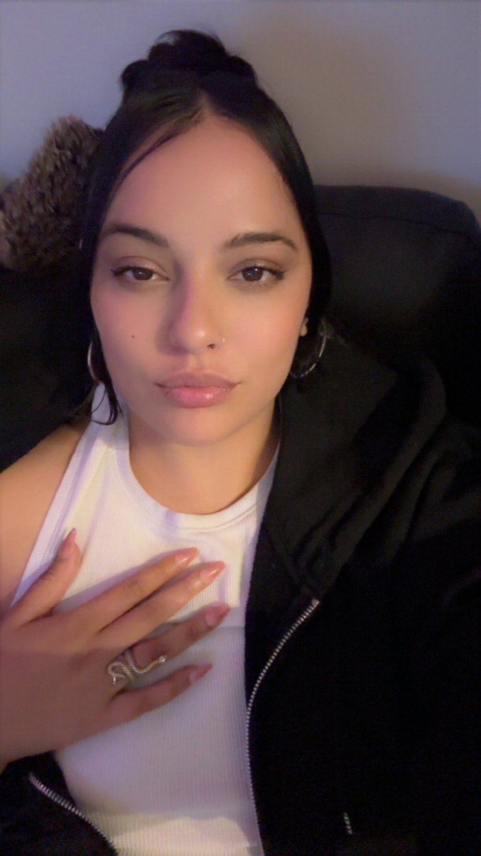 KikiRoweMusic's tweet photo. 🖤🖤🖤 https://t.co/OcKgIHewBU