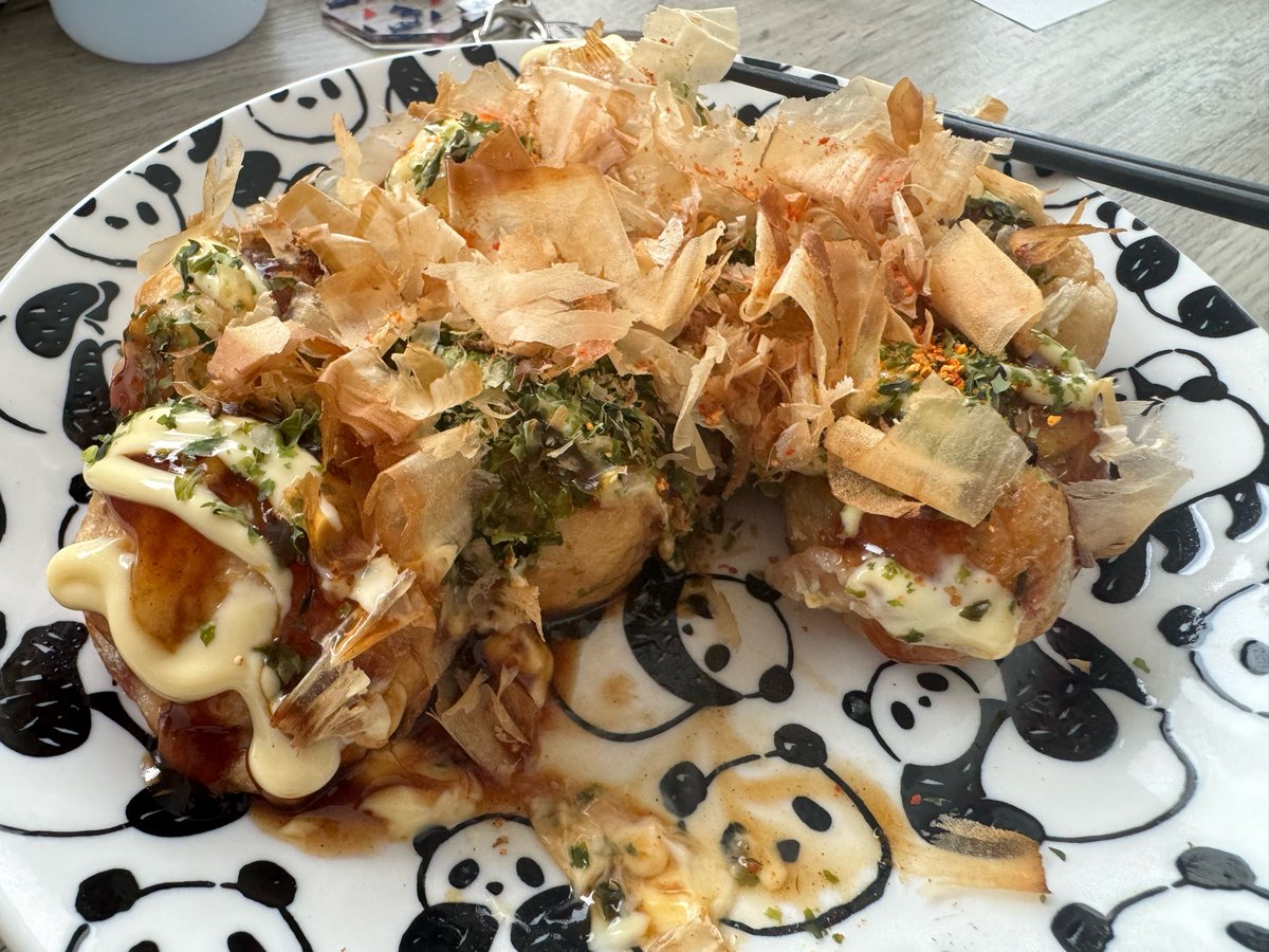 HALUOchannel's tweet photo. 今日の朝ごはんは昨日の晩ごはんの残り〜🐙✨ https://t.co/SPX5HlHKgd