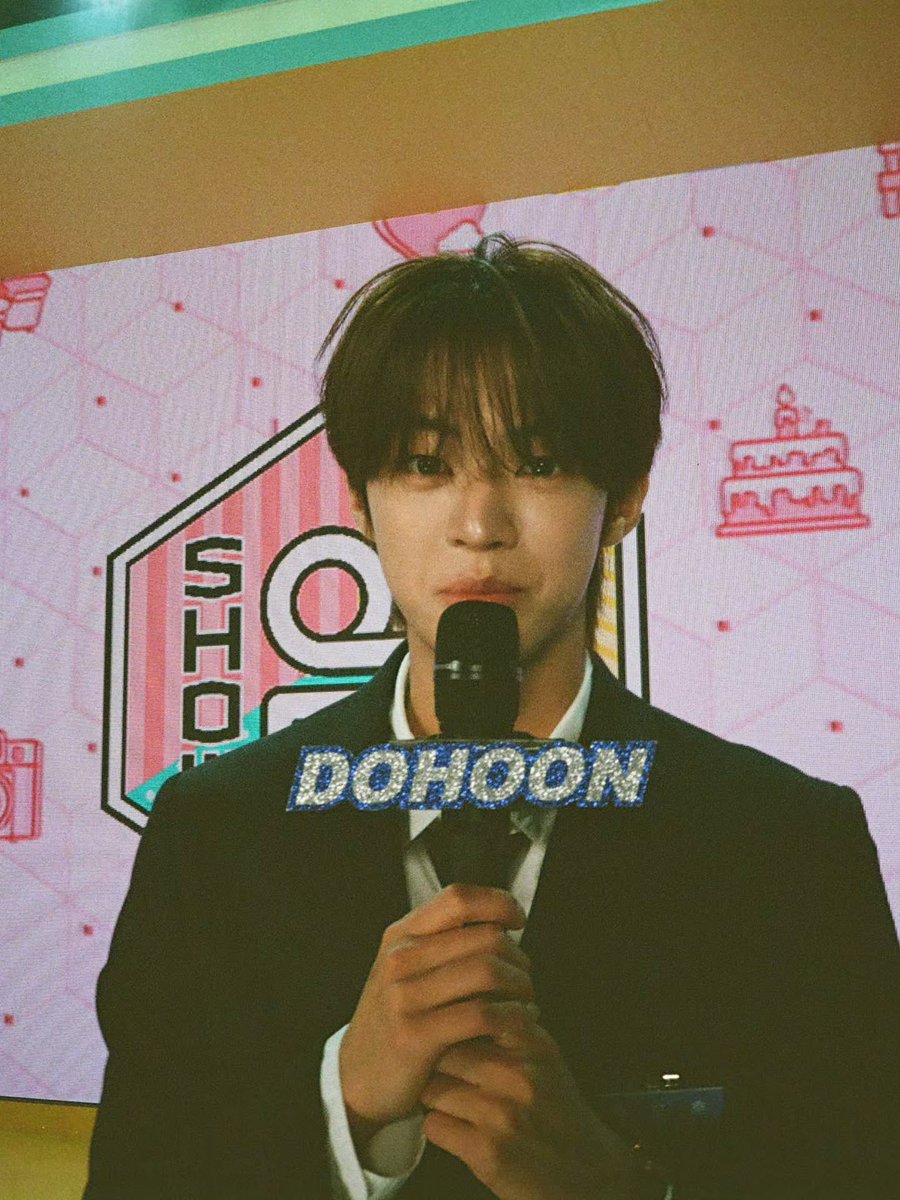 dohoonbliss's tweet photo. 260823 MC #DOHOON from Show! Music Core FD instagram 📸 (1/4)

🎵 Here For You - TWS

#투어스 #도훈 #ドフン https://t.co/IXCNSXA1Zs