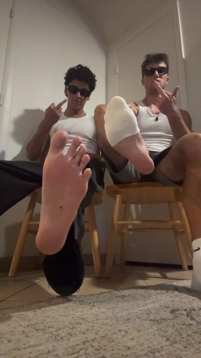 BrodyBones_'s tweet photo. Glad to have you back @BrockSinner 😈 Let’s drain these pathetic losers for everything they’re worth 🤑😂 Hit these DMs for duo drains and customs all night.. https://t.co/EhncrlGjgQ