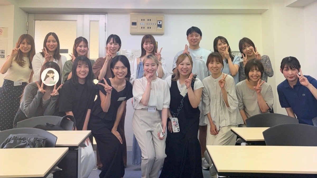 isetakashi_com's tweet photo. 大阪オフ会、最高の時間でした☺️✨

今回、改めて感じたのは、TMXのみんなの活躍するフィールドが、本当に広がったなということ。

，X集客をきっかけに大企業と仕事をするようになった方。

・TMXで学んだことを活かして、Instagramで2ヶ月でフォロワー2000名超えを達成され挑戦している方。

・実店舗を多店舗展開する経営者さんと関わりながら、デザインで事業に貢献している方。

そして、入会して間もない中で、「初めてXから集客できました！」という嬉しい報告も。

みんな進んでいる道も、今いるフェーズも全然違う。

でも、それぞれが自分なりの形で挑戦し��、活躍の幅をどんどん広げている。

そんな話を直接聞けたことが、本当に嬉しかった🥺

TMXを始めて約3年。

最初の頃から考えると、ここまで成長した受講生のみんなを本当に誇らしく思います。

X集客はあくまで一つのきっかけ。

その先で仕事が広がったり、
新しい挑戦が始まったり、
経営者から頼られる存在になったり。

こうやって一人ひとりの可能性が広がっていくことが、TMXをやっていて一番嬉しい瞬間なのかもしれない。

これから先、みんながどこまで成長していくのか。

引き続き近くで見守れることを楽しみにしています☺️

そして今回、幹事をしてくれた
まみさん @tomyammam

お手伝いしてくれたちえさん@_chie_design 
さきえさん@saku___design 
撮影をしてくれたかりなさん@kanakana_design 

本当にありがとうございました！！

めちゃくちゃ有意義な大阪オフ会でした✨