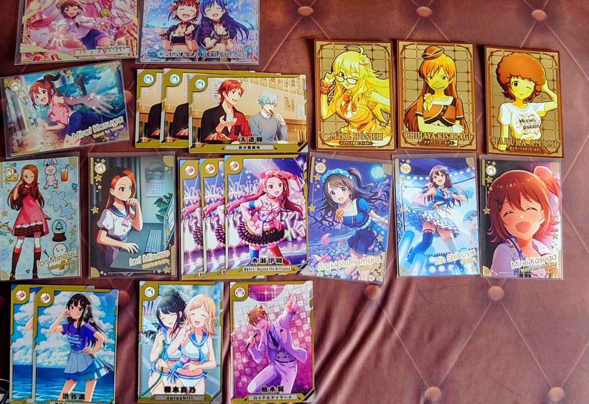 2sideup_trade's tweet photo. 【交換】アイドルマスターTOURS ツアマス

【譲】
画像1,2枚目参照

【求】
画像3枚目、異種 和泉愛依、斑鳩ルカ、風野灯織（ぱしゃこれ、EMOCAなど何でも可）

郵送交換希望。1：複数の対応も可能
ツアマスやっていない方もどうぞ。過去弾NやRの無限回収のご協力もいたしますので一報ください https://t.co/w4KT9W5jKn