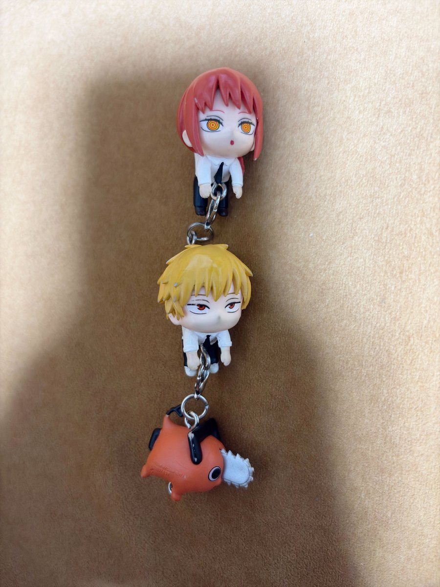 nfxv_0's tweet photo. 落としたの奇跡的に妹が見つけてくれた😿 https://t.co/7b5zPEK35z