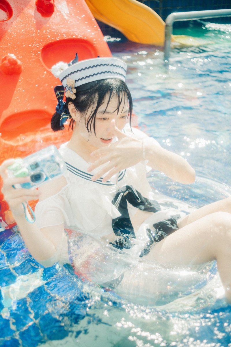 Unikoko02iv's tweet photo. 🫧🏊‍♀️
暑いからプール行ってきた🩵 https://t.co/UZftdipH9U