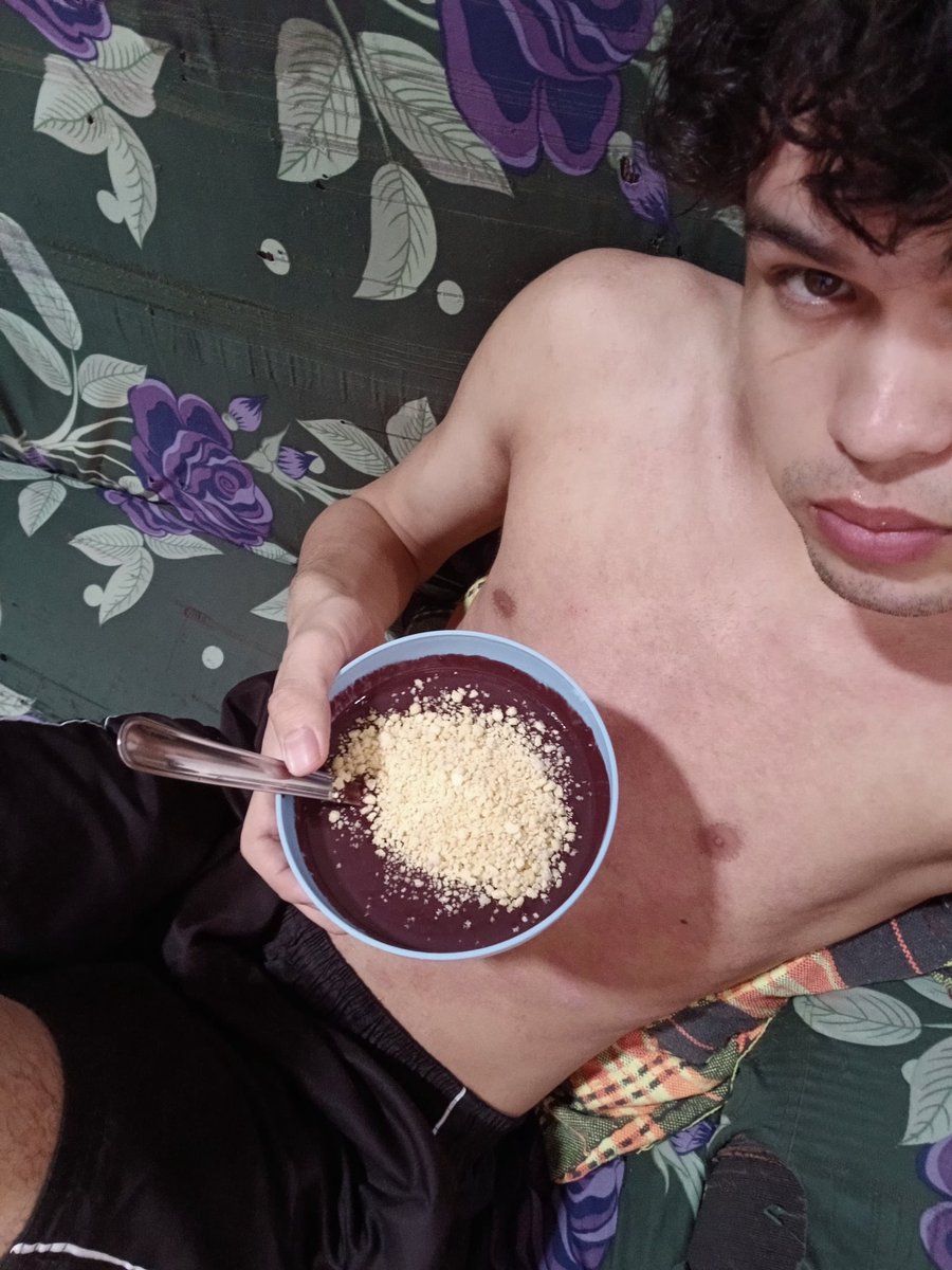 mthjk_'s tweet photo. tomei açaí hoje https://t.co/jxiHwAEfO4