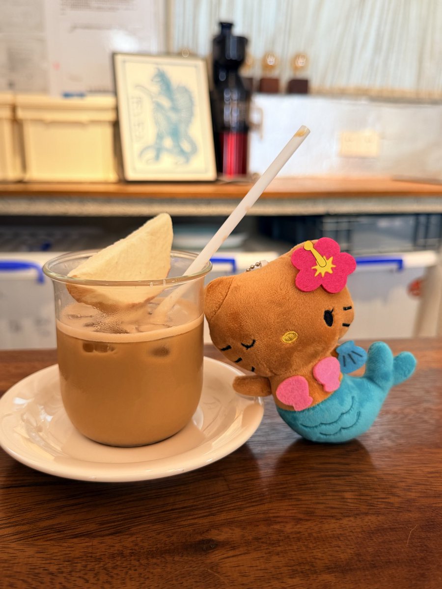 AknOqil's tweet photo. 这两天的重庆热的有点遭不住喽
#黑袜 #重庆鸟洞 #1S #高壮 #重庆 https://t.co/1pJll6q5bz