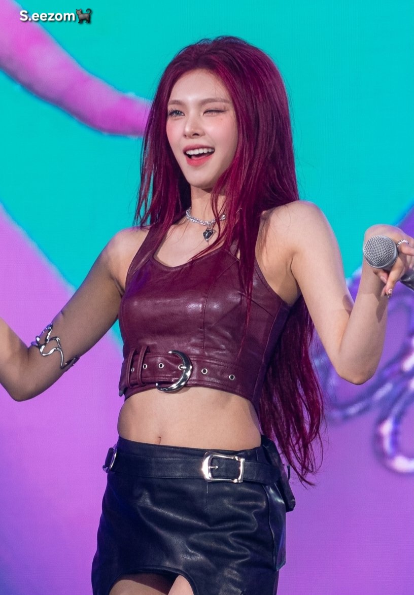 Seezom10's tweet photo. 🐈‍⬛🔥🤏 260822
TIMA 2026
#베이비몬스터
#치키타 #chiquita #babymonster https://t.co/y9MfQsNcCi