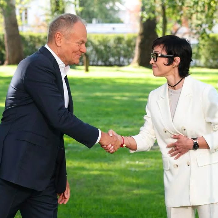 z0rr064's tweet photo. Przykład Mróz Gorgoń pokazuje jak w przeciagu zaledwie kilku tygodni osoba od wizerunku może totalnie zniszczyć swój wizerunkek i znaleźć się na dnie. https://t.co/fAj0n1CF2K