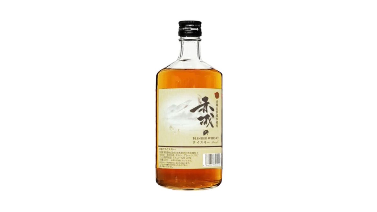 chatnoirofficer's tweet photo. 聖酒造 赤城のウイスキー
赤城山伏流水を使用した、群馬県渋川の聖酒造が手掛けるウイスキー。まぁ使用っつっても最後の調整でちょっと使ったくらいだろうし、スピリッツ入ってるしで飲んでそこまで感動はない。プレミアムもあるのでそっちに期待。
#ウイスキー #whiskey https://t.co/zHf9rTgJJE