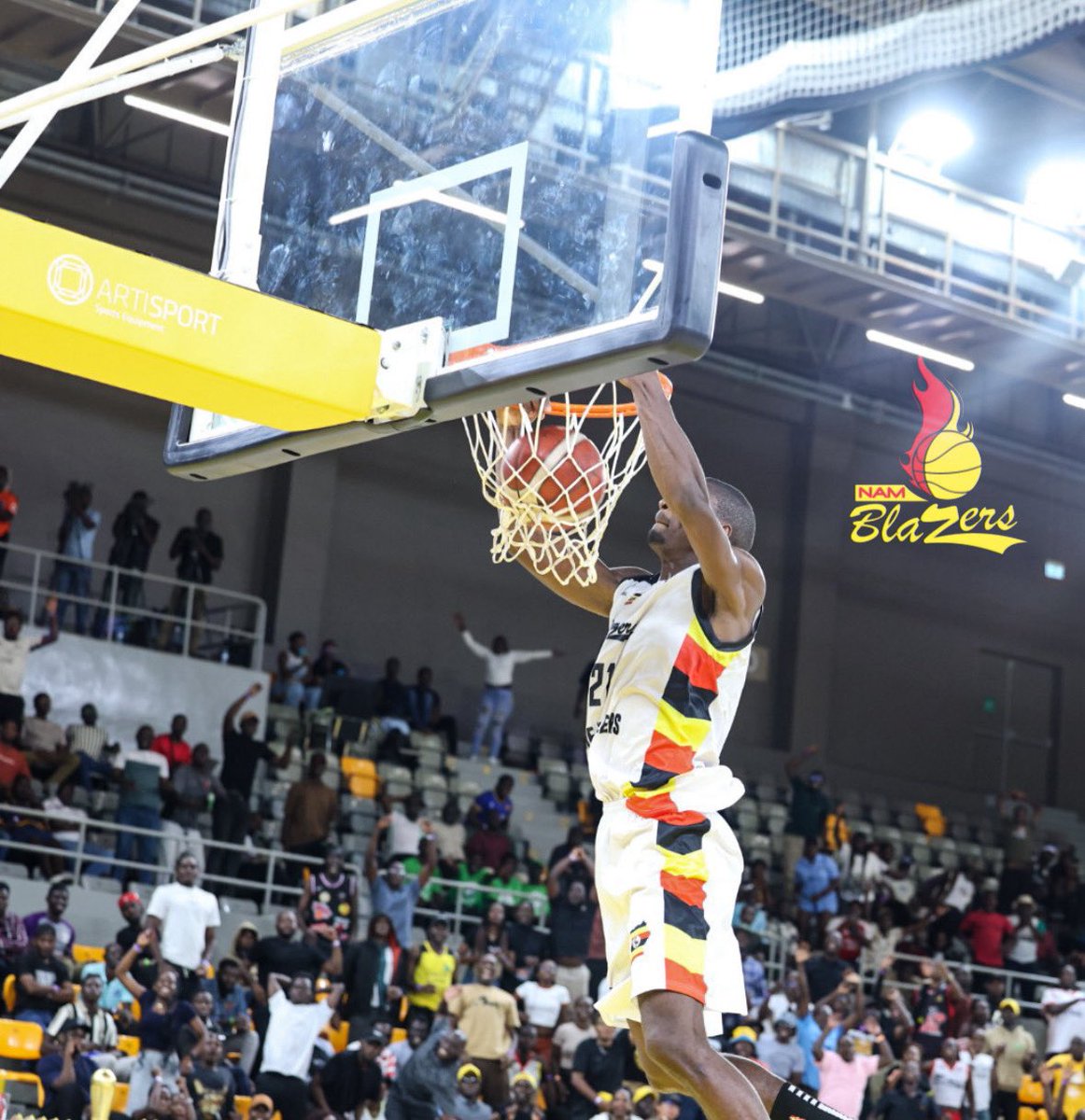 Namblazers's tweet photo. Air Congo 🇨🇩. 

#RespectTheBlazers https://t.co/lzlhmMggin