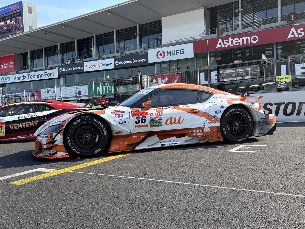 Ice1993Mini's tweet photo. パルクフェルメウォークは、マシンが近くで見れて、いいなあ。

#鈴鹿サーキット #SUPERGT  #スーパーGT https://t.co/Oi0l0obtxd