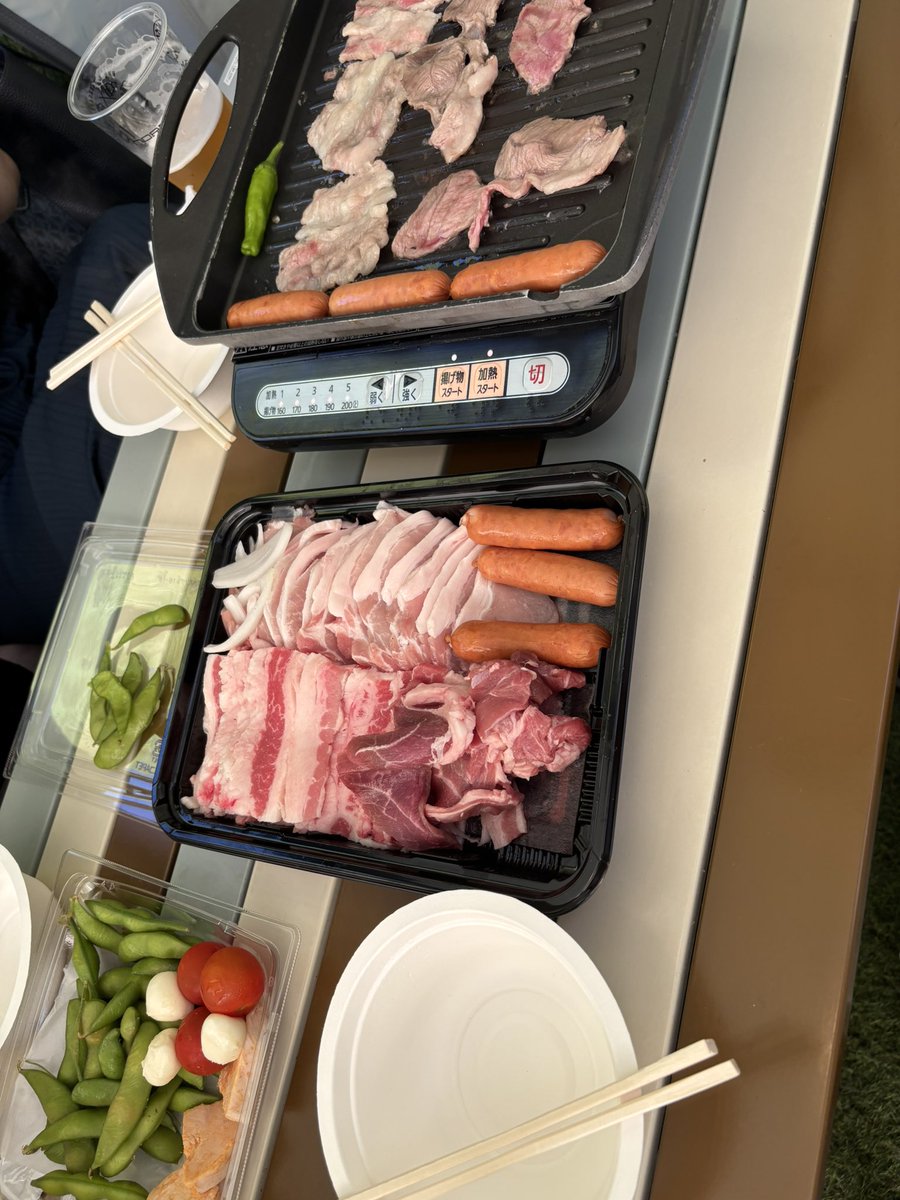 yuki95chun's tweet photo. あさみえりなとBBQ🩵🩷💚 https://t.co/cnyi93zlxb