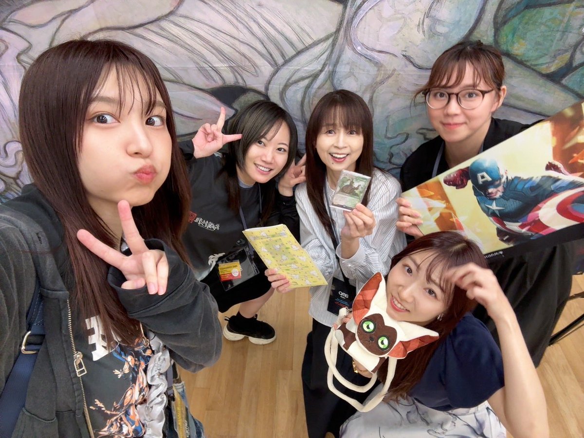 iwaojunko's tweet photo. 昨日はBMOコマンダーDAY1に参加させていただきました✨
ゆいちゃん、愛ちゃん、みそちゃん、ろみちゃん、対戦してくれたみなさん、会場でお会いできたみなさん、
BIG MAGICさん、本当にありがとうございました✨
とっても楽しかったです🎵
お写真も送ってくれてありがとう💕
#BMOpen 
#mtg
#MTG https://t.co/WPyVcUBEKA