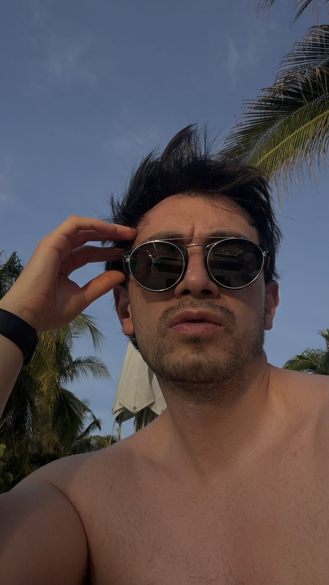 DanGnza's tweet photo. Summer… so much needed ✨🌊 https://t.co/VXtV4g4GBU