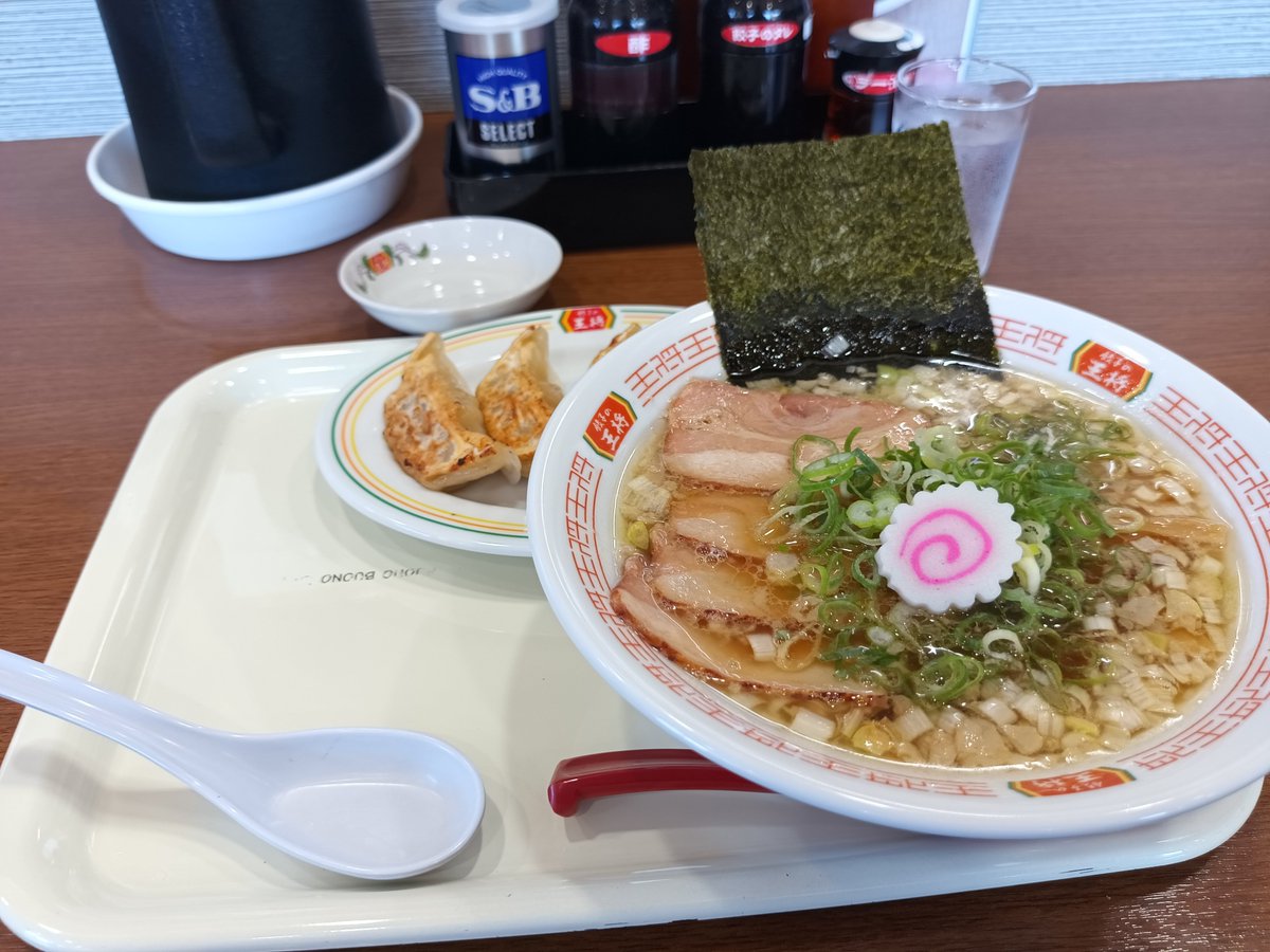 hige5296's tweet photo. 昼食 https://t.co/cKkgVXLRFo