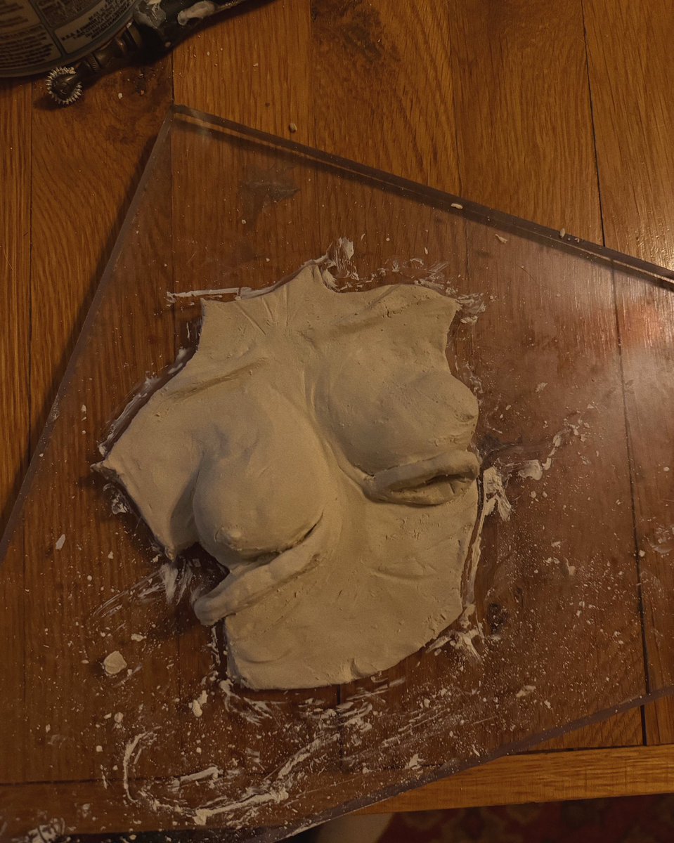 mghnlee's tweet photo. crafting it up tonight https://t.co/GQpw9SaZCA
