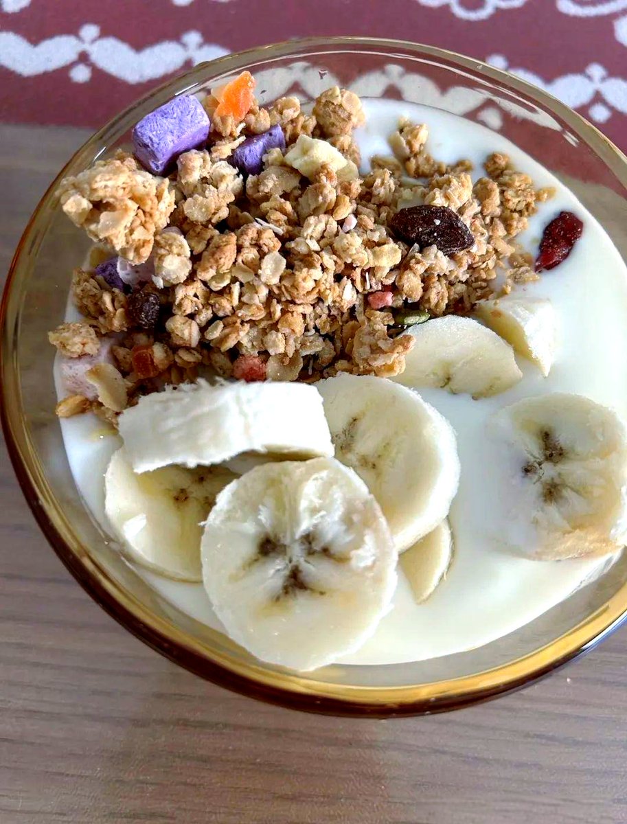cathystheo's tweet photo. Found the creamiest coconut yogurt at @local_farm_stand – no added sugar, packed with probiotics, perfect for morning bowls! 10/10 would grab again!， https://t.co/NyZ8rzBewu