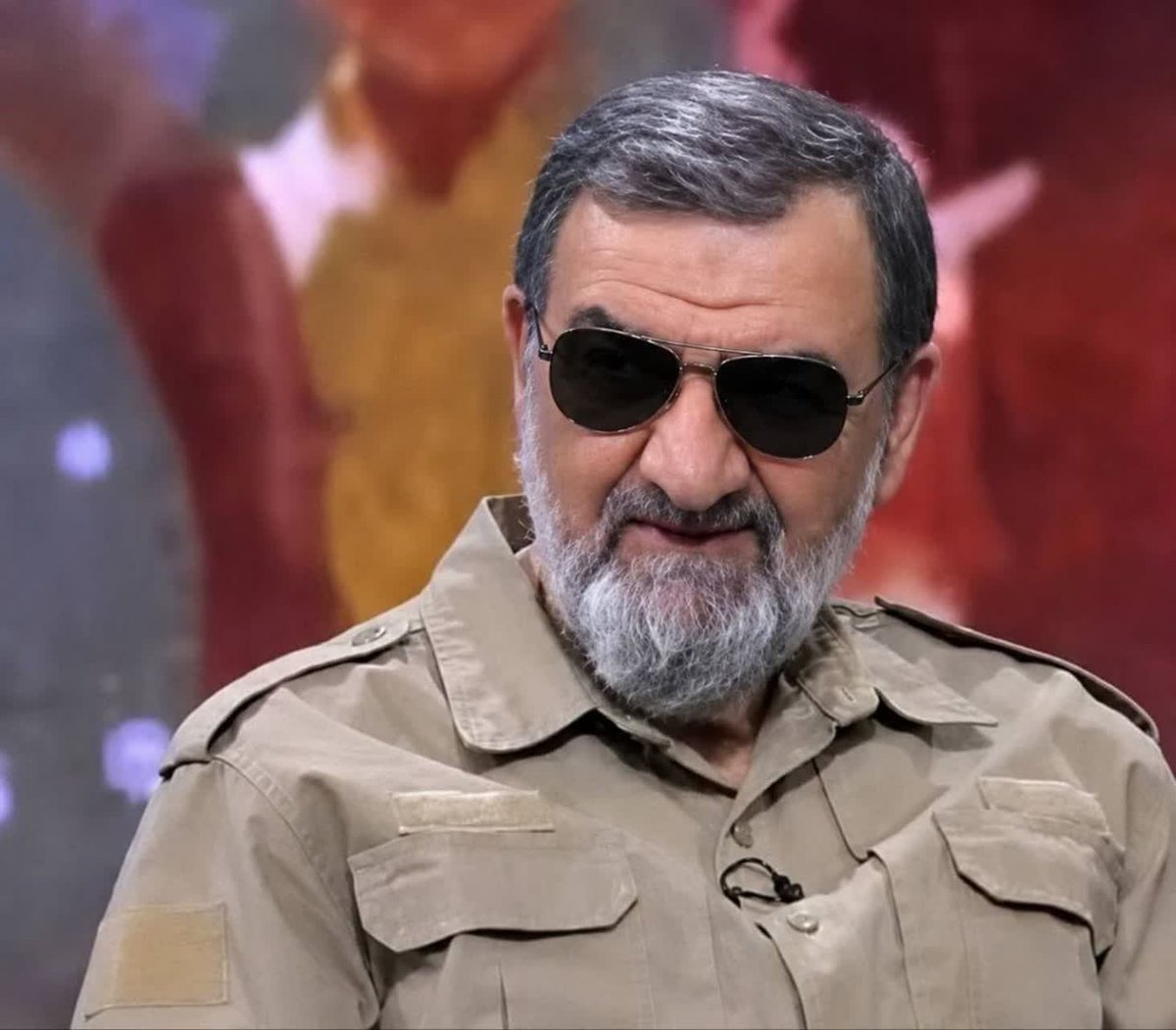 Said110133's tweet photo. فعلا سه هیچ همه مسئولین رو زدی!

هم تو صحبت 
هم توی تهدید
هم توی آرامش دادن به مملکت

از دهان یکیشون هم در نمی یاد که ۷۰ میلیون بشکه نفت فروختیم!!
پول همشم گرفتیم!!

ولی برادر محسن رضایی گفت دیگه ..

گفت .. https://t.co/zbHCh8zsv8