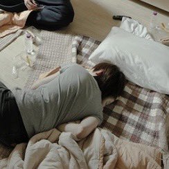 jjujjamee2's tweet photo. 뭔 횽아 체취 느끼려는 듀개마냥 ;;; https://t.co/W2LaffBkKg
