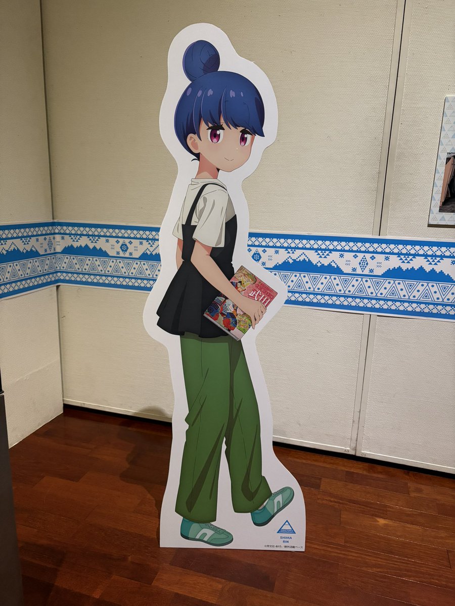 nabetopia's tweet photo. 博物館の展示物は見に行ってほしいので、4期絵のパネルでもどうぞ https://t.co/OkDIJfnQKY