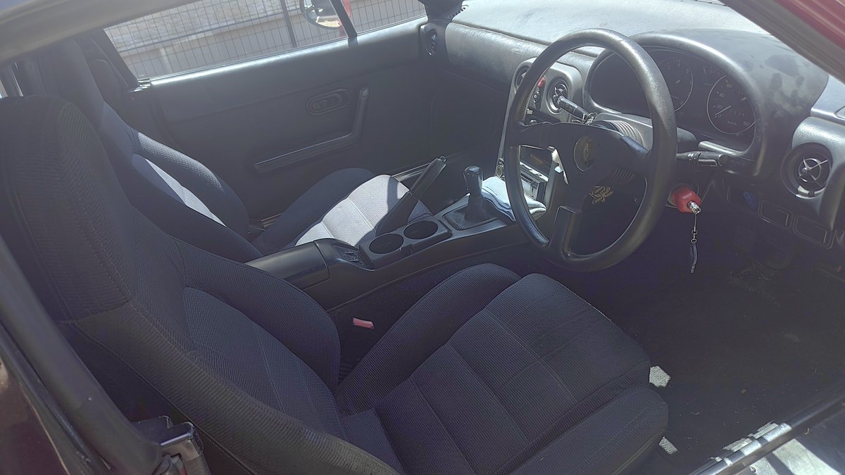 ais_iy's tweet photo. 岐阜市から
価格 58万円
naロードスター 売ります
1993年式 1600cc Sグレード
5速MT
26.5万km
車検r8.9.25

機関良好ですが、幌とタイヤ等交換をお勧めします。

現車確認の際はコメント又はフォローdmください。

#車売ります
#ロードスター売ります
#ロードスター
#naロードスター https://t.co/8MLONUMvfw