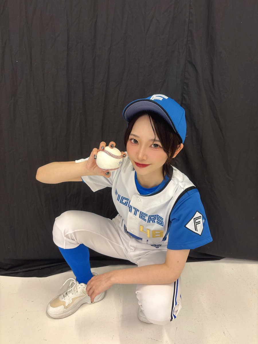 kohina_narita's tweet photo. 北海道生まれ北海道育ち！！
道産子の夢の衣装のグッズが出ました⚾️

絶対ゲットしてね‼️
https://t.co/nhgvqGm6UK https://t.co/RCtGFB03Fh