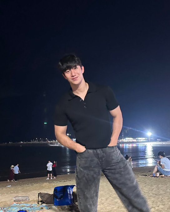 shm0820's tweet photo. 바다는 정말 사람을 안정시켜���는구나
  #운동하는남자 #게친소 #게이 #관리하는남자 #바다 https://t.co/6E3QRNOvUn