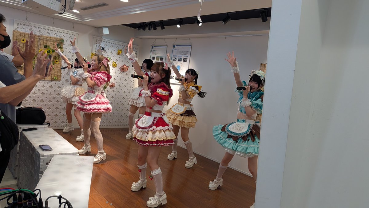 LoopA_minami's tweet photo. 昨日は《Loop A music iDOL RiNG》 に たくさんのご来場をいただき、ありがとうございました。 
次回もぜひお楽しみに！

順不同・敬称略
・KiMiNiAiTAi (@KiMiAi_idol)
・ #BEMYLOVE　(@bemylove_japan)
・All de made(@Alldemade)
・NANIkaWA (@NANIkaWA24) 

＃LoopA　＃イベント　＃無料 https://t.co/VZ6XMmxP5o